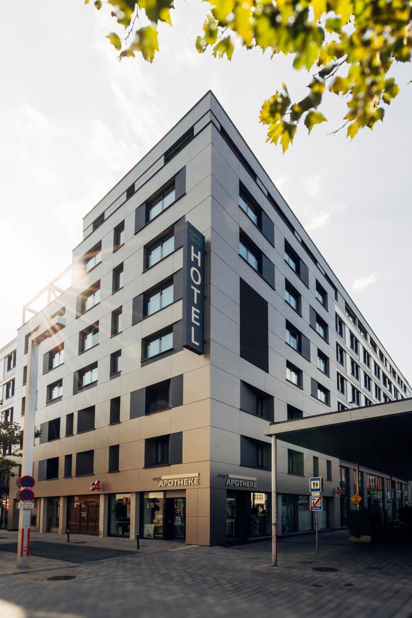 Harry'S Home Villach Hotel & Apartments Екстер'єр фото